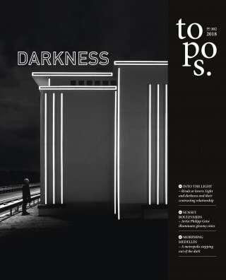Topos102 When lights go down in a mining town